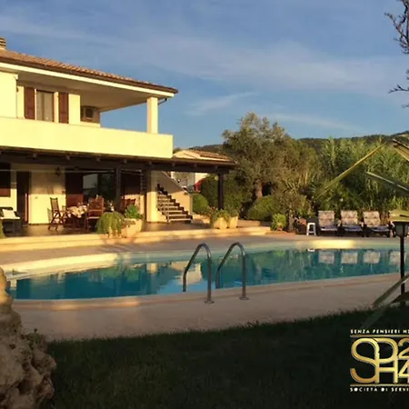 Villa Monica *