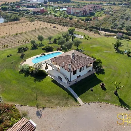 Villa Monica *